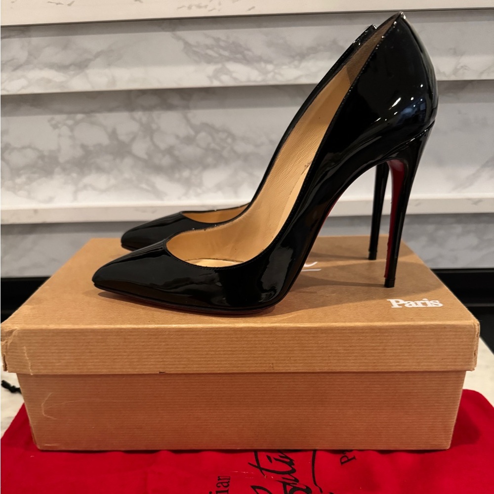 Christian Louboutin size 37 black patent Pigalle 100